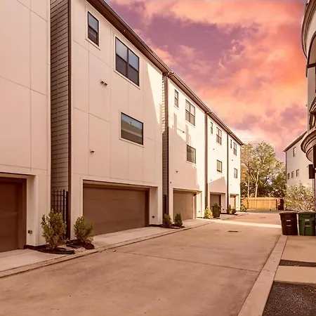 Villa Downtown Houston Haven